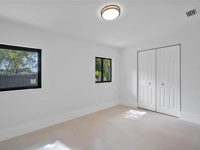 490 NE 141st St # 492, North Miami FL 33161