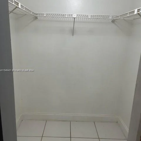 8000 Fairview Dr # 106, Tamarac FL 33321