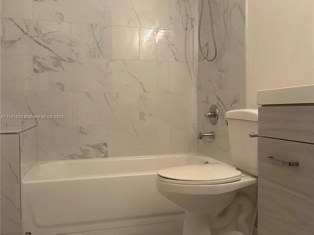 10791 NW 14th Street # 290, Plantation FL 33322