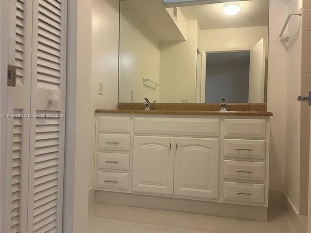 10791 NW 14th Street # 290, Plantation FL 33322