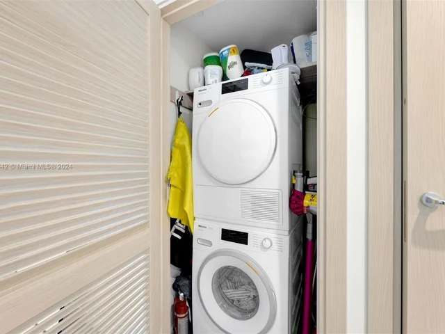 1000 Brickell Plz # 2010, Miami FL 33131