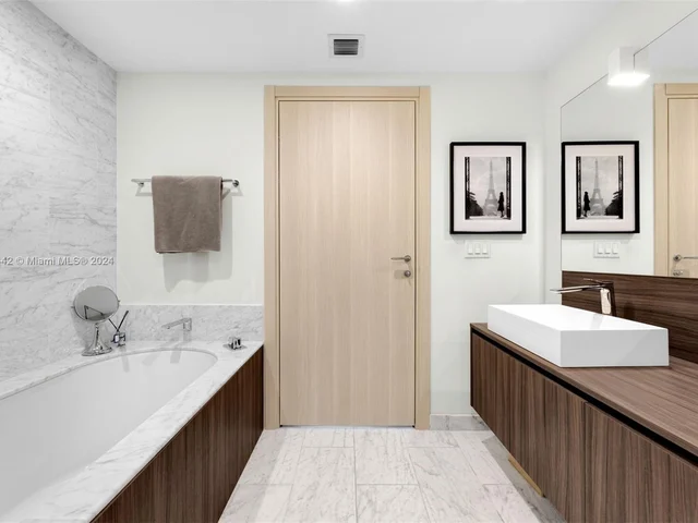 1000 Brickell Plz # 2010, Miami FL 33131