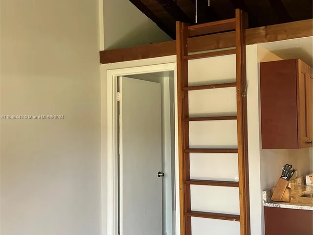 1001 S 22nd Ct, Hollywood FL 33020