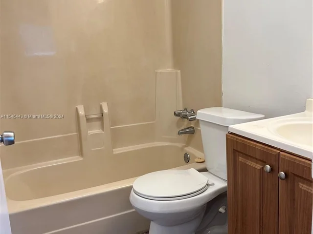 1001 S 22nd Ct, Hollywood FL 33020