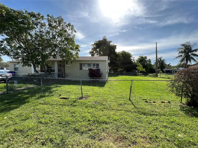 1001 S 22nd Ct, Hollywood FL 33020