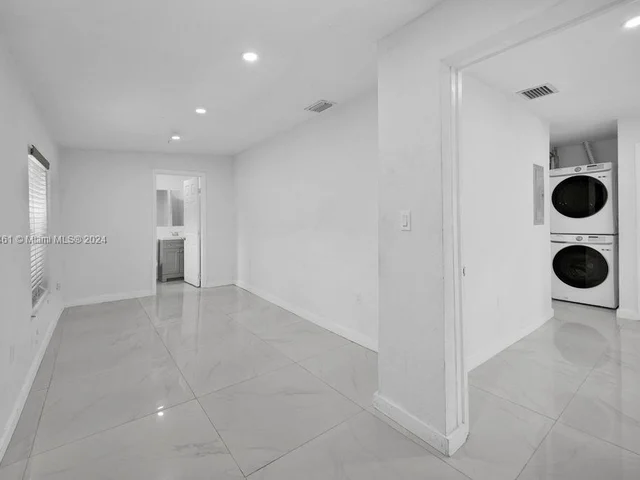 3455 NW 102nd St, Miami FL 33147