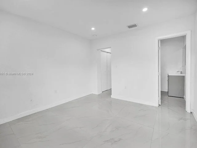 3455 NW 102nd St, Miami FL 33147