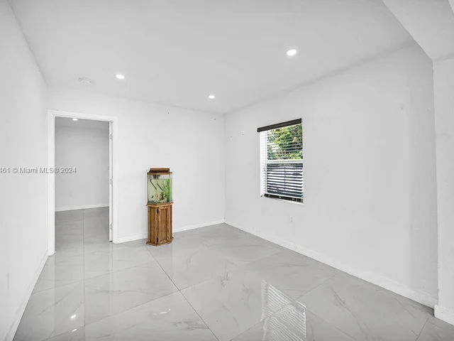 3455 NW 102nd St, Miami FL 33147