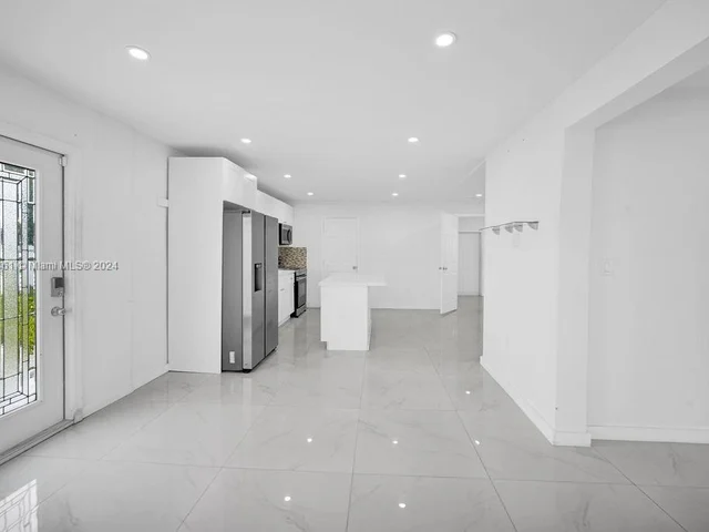 3455 NW 102nd St, Miami FL 33147