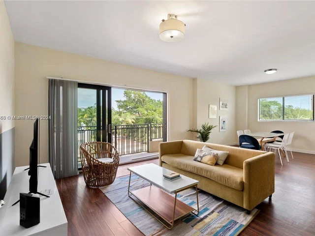 568 NE 66 St # 301, Miami FL 33138