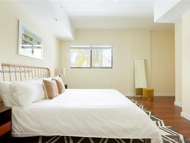 568 NE 66 St # 301, Miami FL 33138