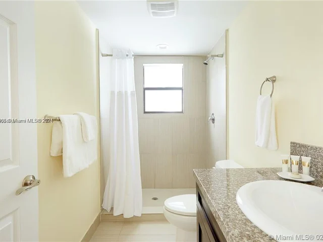 568 NE 66 St # 301, Miami FL 33138