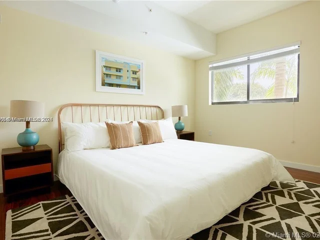 568 NE 66 St # 301, Miami FL 33138