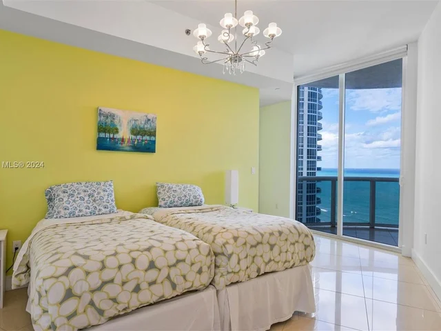 15901 Collins Ave # 2303, Sunny Isles Beach FL 33160