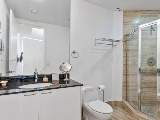 15901 Collins Ave # 2303, Sunny Isles Beach FL 33160