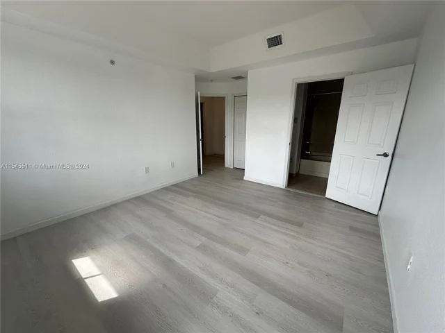 11001 NW 83rd St # 203, Doral FL 33178