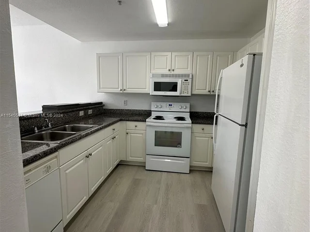 11001 NW 83rd St # 203, Doral FL 33178