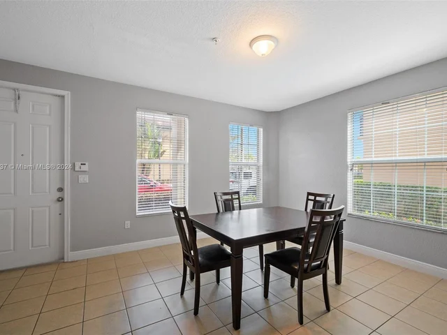 1230 SW 147th Ter, Pembroke Pines FL 33027