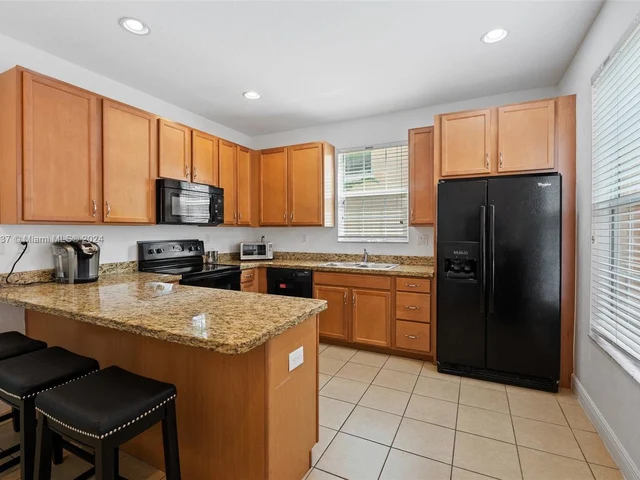 1230 SW 147th Ter, Pembroke Pines FL 33027