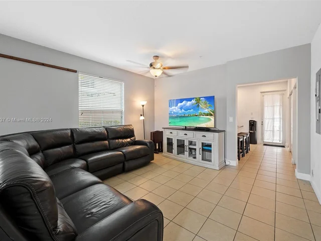 1230 SW 147th Ter, Pembroke Pines FL 33027