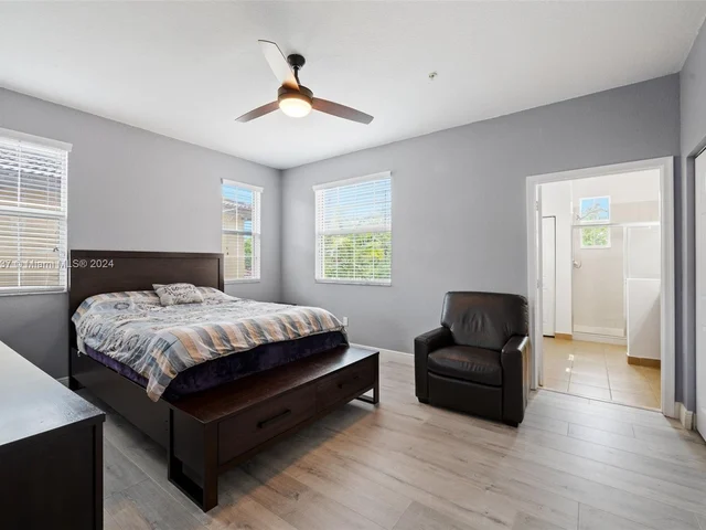 1230 SW 147th Ter, Pembroke Pines FL 33027