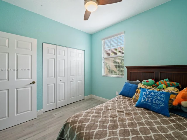 1230 SW 147th Ter, Pembroke Pines FL 33027