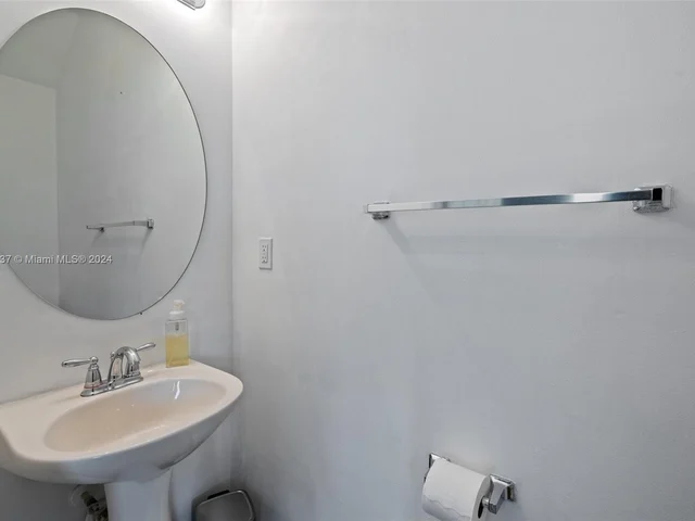 1230 SW 147th Ter, Pembroke Pines FL 33027