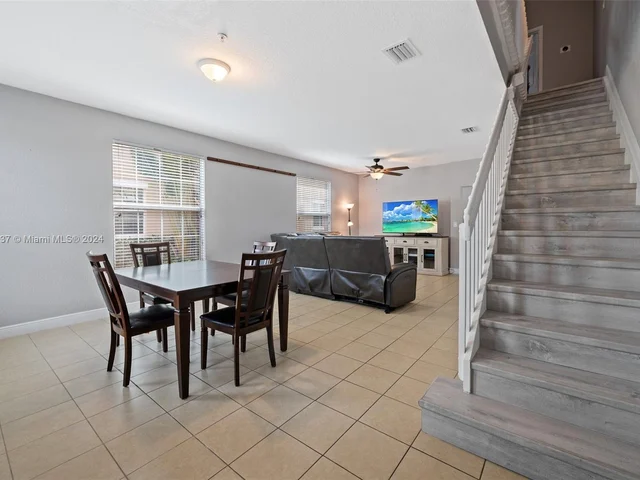 1230 SW 147th Ter, Pembroke Pines FL 33027