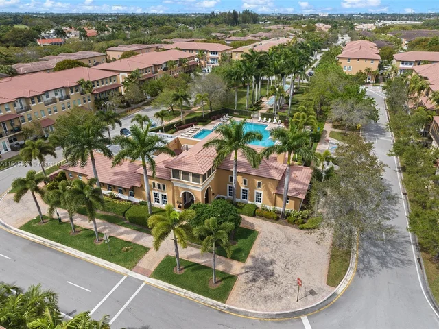 1230 SW 147th Ter, Pembroke Pines FL 33027