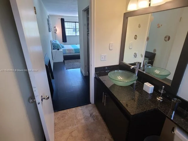 1236 Alton Rd # 203, Miami Beach FL 33139