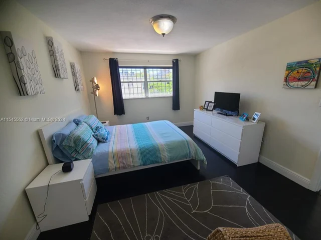 1236 Alton Rd # 203, Miami Beach FL 33139