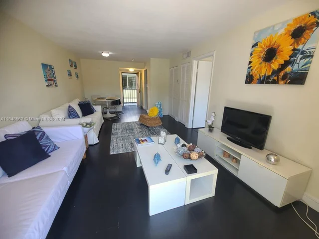 1236 Alton Rd # 203, Miami Beach FL 33139