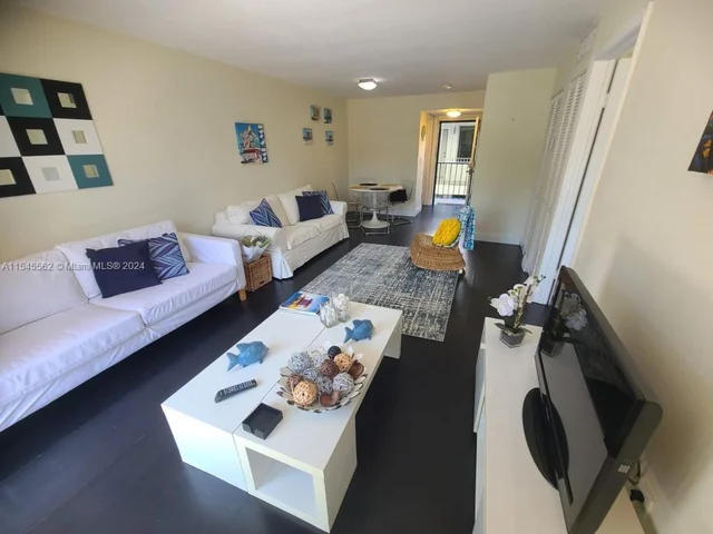 1236 Alton Rd # 203, Miami Beach FL 33139