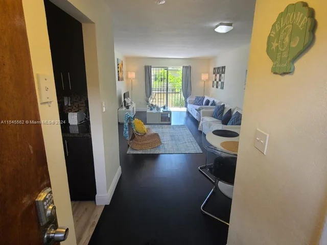 1236 Alton Rd # 203, Miami Beach FL 33139