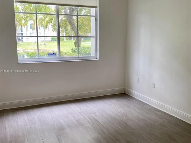 4350 NW 107 AV # 108, Doral FL 33178