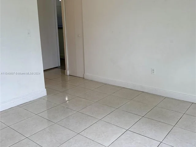 4350 NW 107 AV # 108, Doral FL 33178