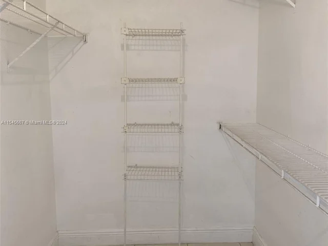 4350 NW 107 AV # 108, Doral FL 33178