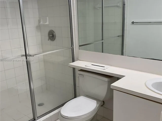 4350 NW 107 AV # 108, Doral FL 33178