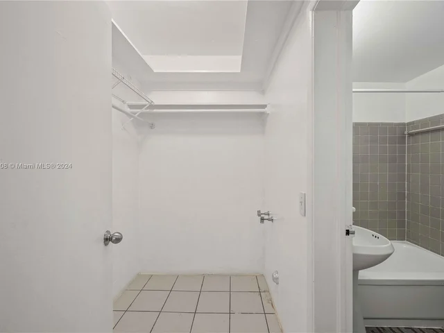 1850 Meridian Ave # 8, Miami Beach FL 33139