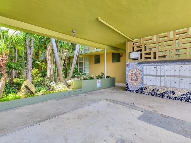 1850 Meridian Ave # 8, Miami Beach FL 33139