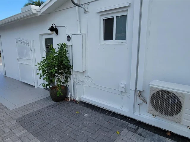 7632 SW 96th Ct # 1, Miami FL 33173