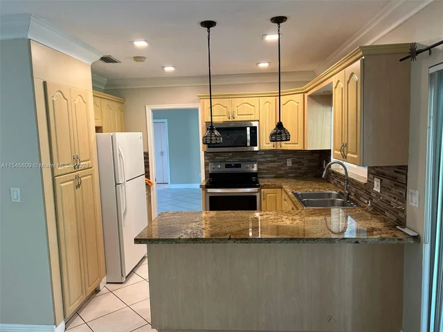 7632 SW 96th Ct # 1, Miami FL 33173