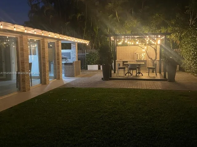 7632 SW 96th Ct # 1, Miami FL 33173