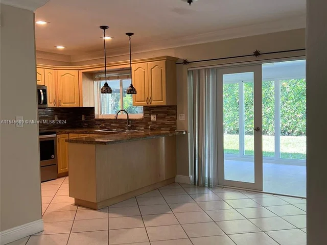 7632 SW 96th Ct # 1, Miami FL 33173