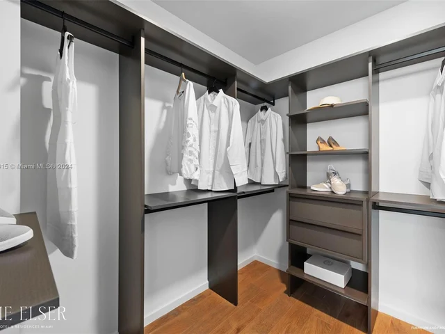 398 NE 5th St # 3901, Miami FL 33132