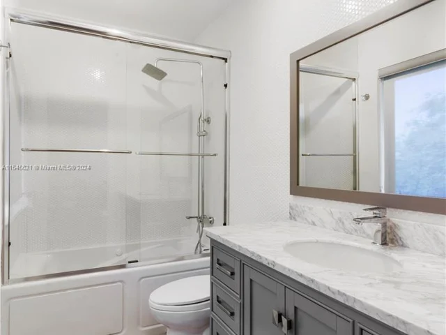 371 Isla Dorada Blvd, Coral Gables FL 33143