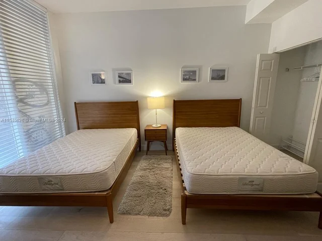 3001 NE 185th St # 114, Aventura FL 33180