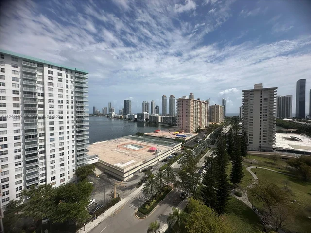 290 174th St # 1612, Sunny Isles Beach FL 33160