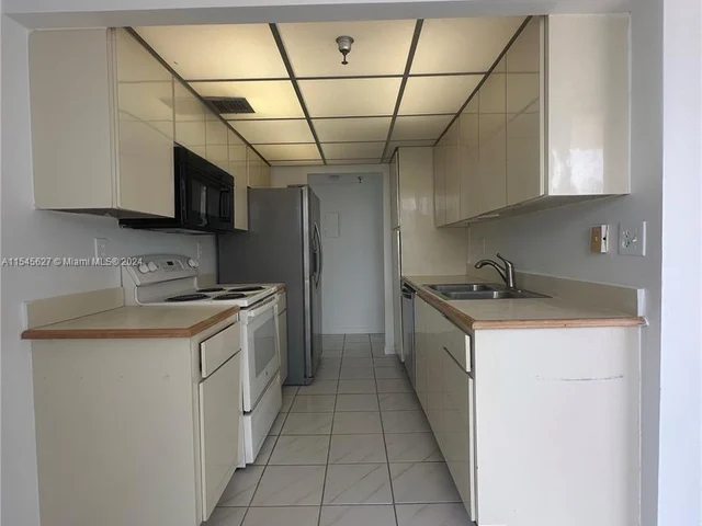 290 174th St # 1612, Sunny Isles Beach FL 33160