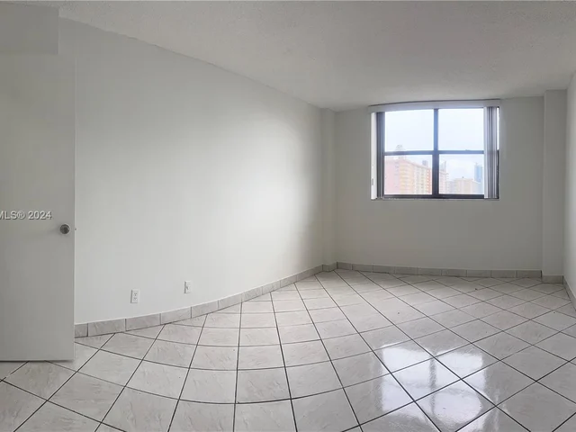 290 174th St # 1612, Sunny Isles Beach FL 33160